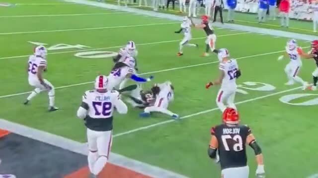 Footage of Buffalo Bills’ Damar Hamlin Collapsing After Taking a Hard Hit