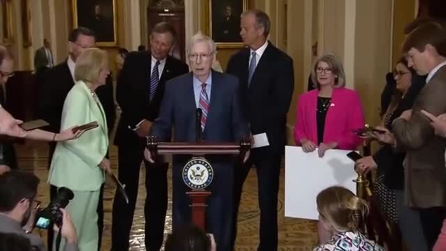 McConnell Freezes at Start of Senate GOP Leadership Press Conference and Is Escorted to the Side by His Colleagues